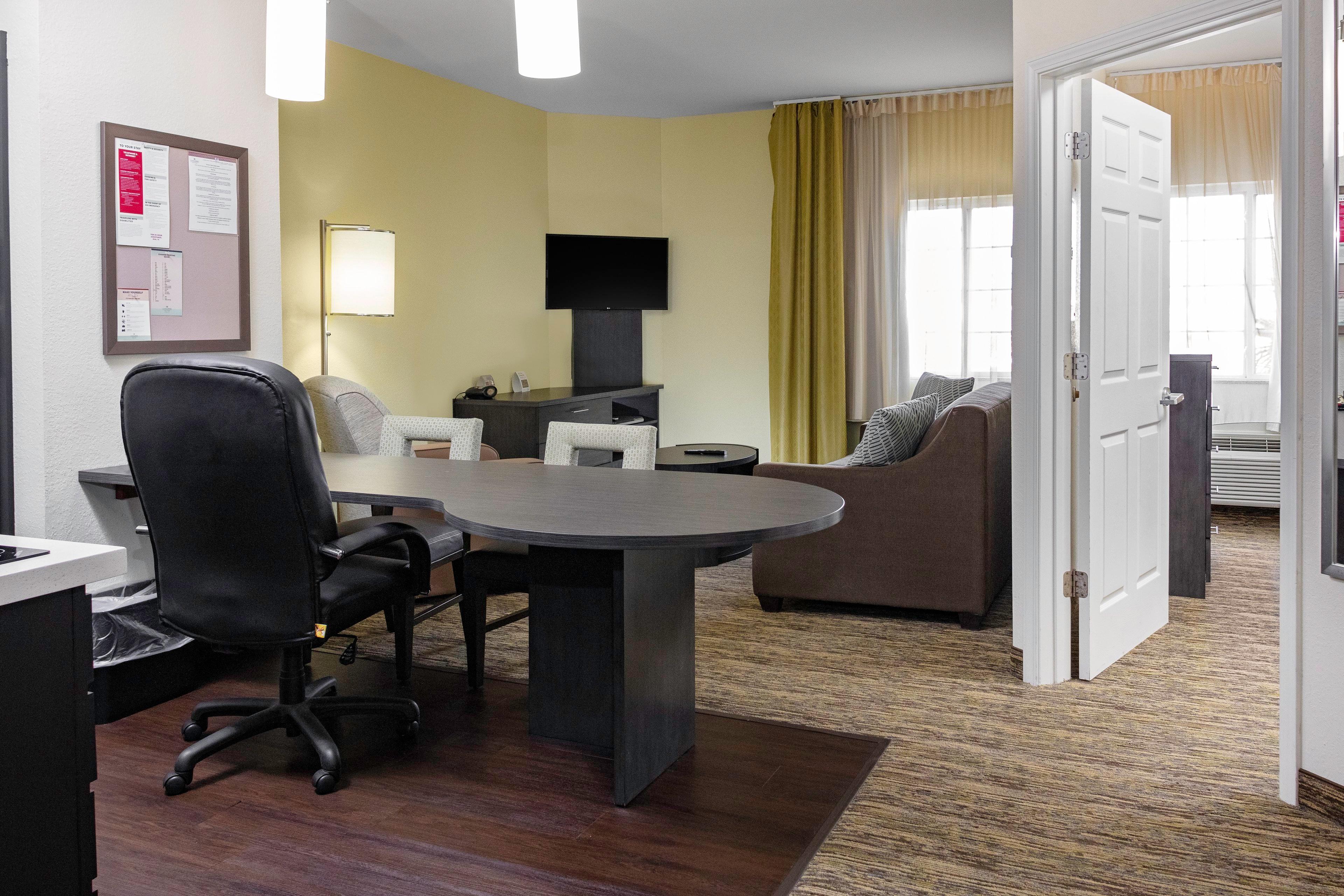 Candlewood Suites Warner Robins By Ihg Bagian luar foto